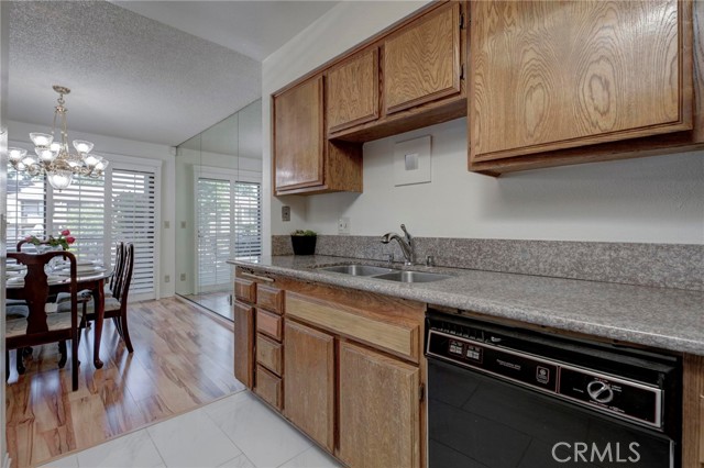 Detail Gallery Image 19 of 46 For 849 E Victoria Street #102,  Carson,  CA 90746 - 2 Beds | 2/1 Baths