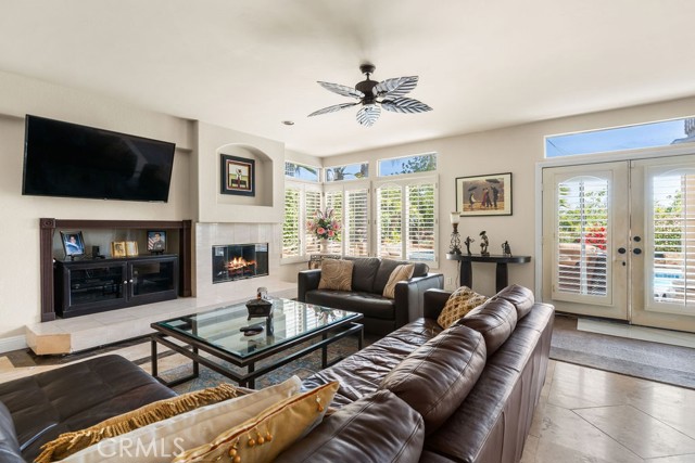 Detail Gallery Image 16 of 41 For 23715 via Segovia, Murrieta,  CA 92562 - 4 Beds | 3/1 Baths