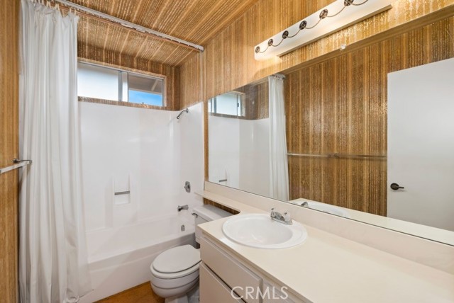 Detail Gallery Image 15 of 24 For 1768 Henderson Ct, Vista,  CA 92083 - 4 Beds | 2 Baths