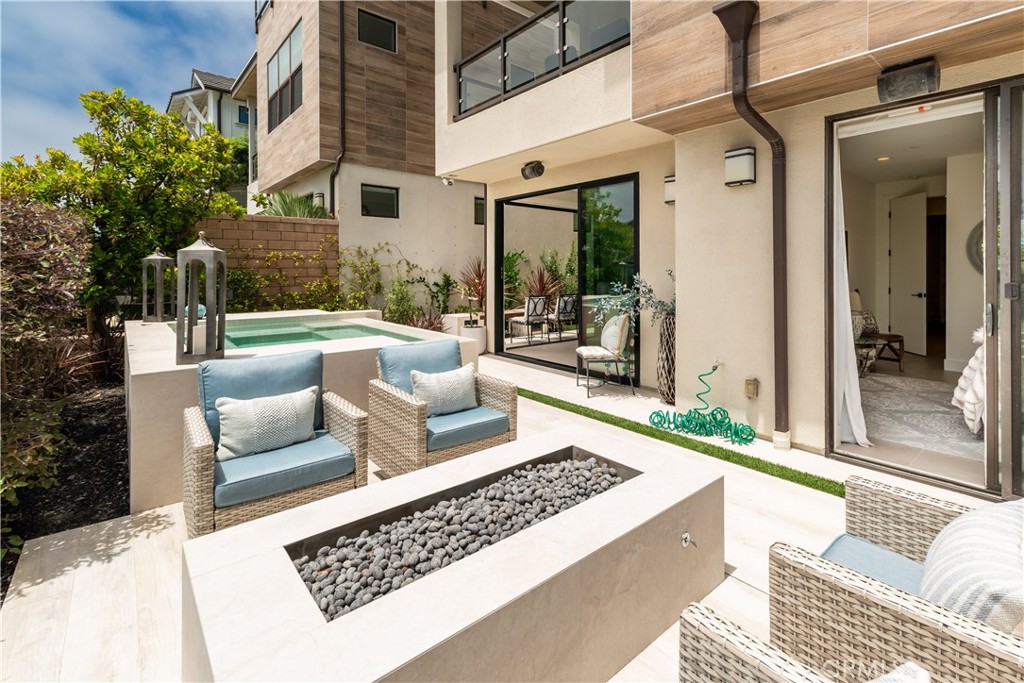 MLS #OC25256638 image #10