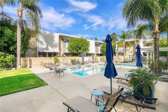 Detail Gallery Image 19 of 19 For 4233 W Sarah St #27,  Burbank,  CA 91505 - 2 Beds | 2/1 Baths