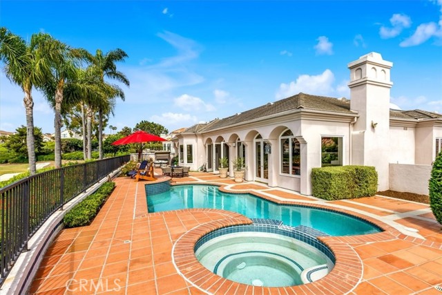 5 Marbella, Dana Point CA: https://media.crmls.org/medias/fc871136-0742-4a74-92ec-40947389c7d3.jpg