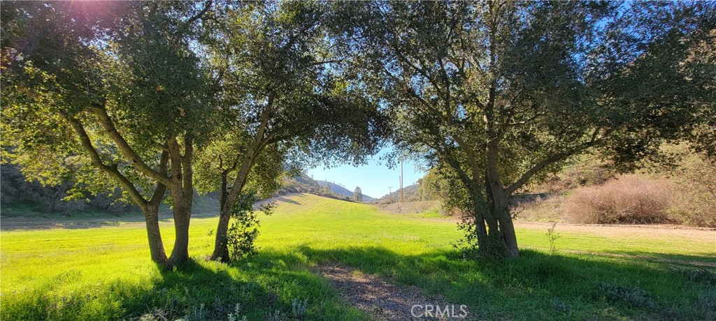 https://media.crmls.org/medias/fc87825c-ed47-4785-9f0f-265555b7f08d.jpg?preset=X-Large
