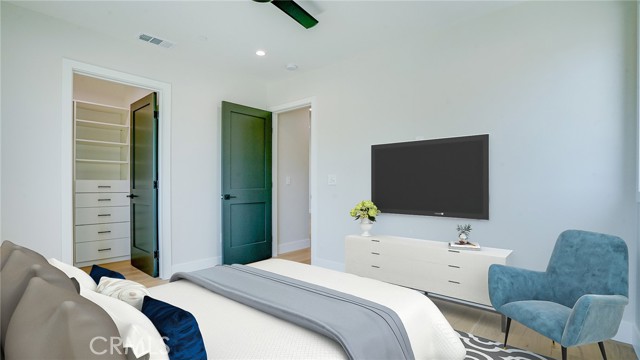 Detail Gallery Image 50 of 68 For 6250 Lindley Ave, Encino,  CA 91316 - 4 Beds | 3/1 Baths