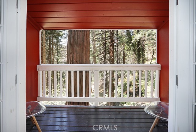 Detail Gallery Image 30 of 35 For 531 W Victoria Ct, Lake Arrowhead,  CA 92352 - 4 Beds | 2/1 Baths
