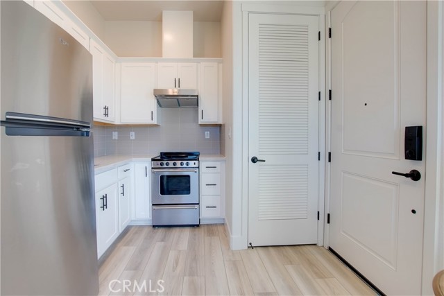 208 Luna Way, Hollister CA: https://media.crmls.org/medias/fc88d219-bac9-402a-b085-213211f5d6a4.jpg