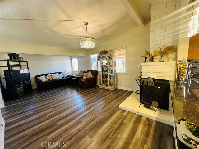 Detail Gallery Image 7 of 45 For 26920 14th St, Highland,  CA 92346 - 3 Beds | 1/1 Baths