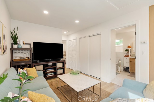 Detail Gallery Image 31 of 39 For 145 E Green St, Claremont,  CA 91711 - 5 Beds | 4 Baths