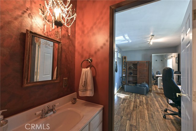 Detail Gallery Image 46 of 54 For 23421 Aetna St, Woodland Hills,  CA 91367 - 3 Beds | 2/1 Baths