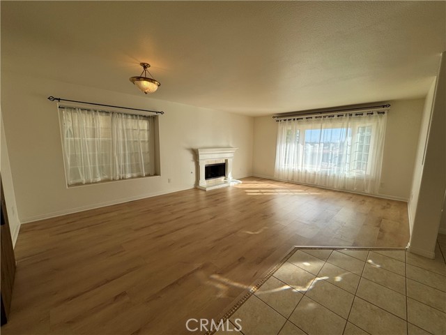 Detail Gallery Image 3 of 22 For 607 Frankfort Ave, Huntington Beach,  CA 92648 - 3 Beds | 3/1 Baths