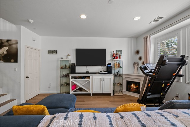 13848 Balboa Boulevard, 154 photo 6
