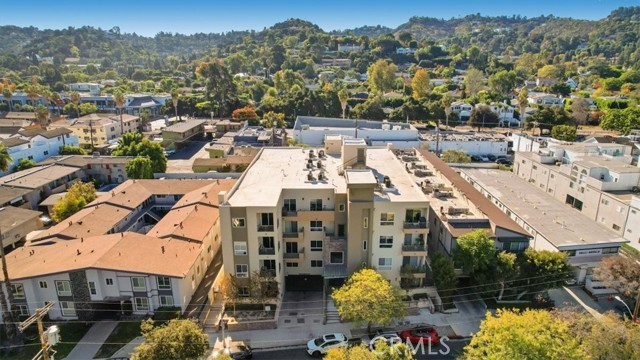 Detail Gallery Image 37 of 45 For 13004 Valleyheart Dr #205,  Studio City,  CA 91604 - 2 Beds | 2/1 Baths