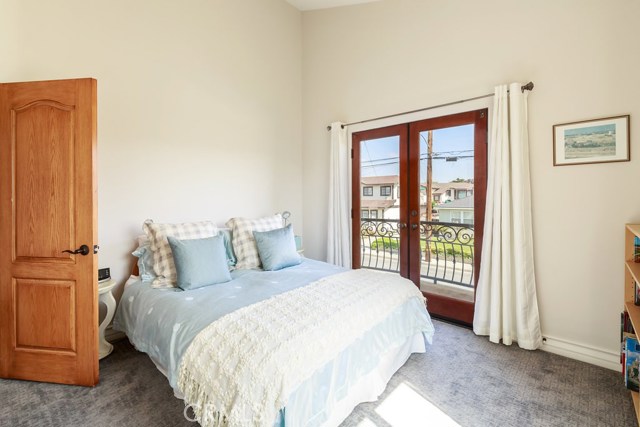 2010 Curtis Avenue, Redondo Beach, California 90278, 4 Bedrooms Bedrooms, ,2 BathroomsBathrooms,Residential,Sold,Curtis,SB18108494