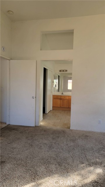 Detail Gallery Image 6 of 12 For 868 Pathfinder Way, Corona,  CA 92878 - 3 Beds | 2/1 Baths