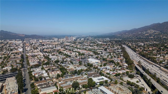 Detail Gallery Image 47 of 54 For 121 Sinclair Ave #207,  Glendale,  CA 91206 - 2 Beds | 2 Baths