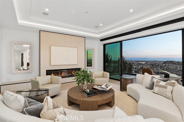 Detail Gallery Image 38 of 58 For 1207 Dolphin Ter, Corona Del Mar,  CA 92625 - 6 Beds | 6/2 Baths