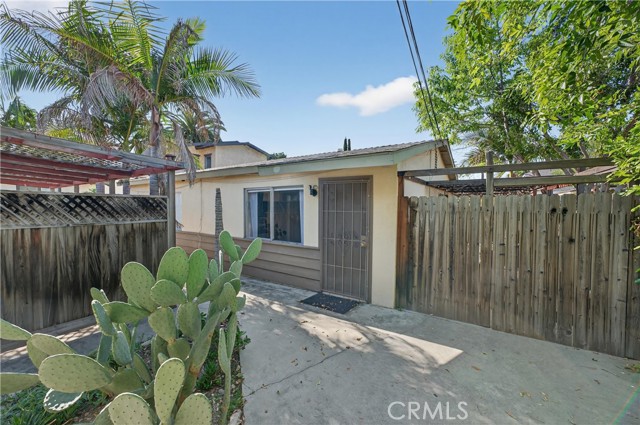 Detail Gallery Image 3 of 16 For 560 N Grand, Orange,  CA 92867 - 5 Beds | 2 Baths