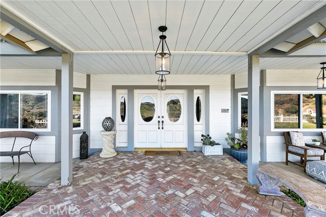 46366 Sandia Creek Drive, Temecula CA: https://media.crmls.org/medias/fc8dd371-2cb9-481f-9835-99e6f3620b7a.jpg