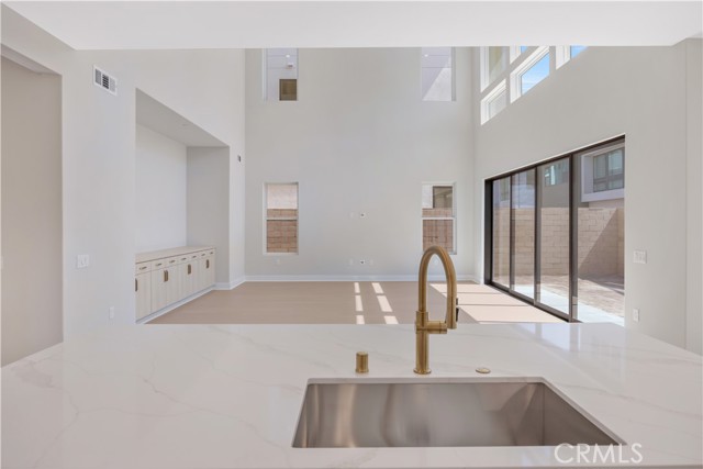173 Creation, Irvine CA: https://media.crmls.org/medias/fc8e6822-2096-4f65-a085-af14f21b48b1.jpg