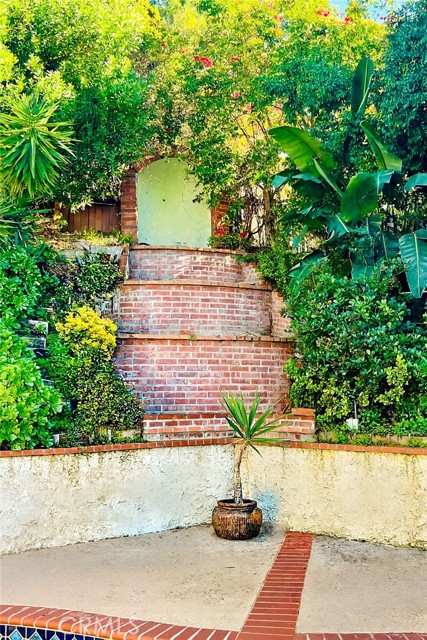 Detail Gallery Image 5 of 8 For 1833 Walnut Leaf Dr., Walnut,  CA 91789 - 4 Beds | 4 Baths