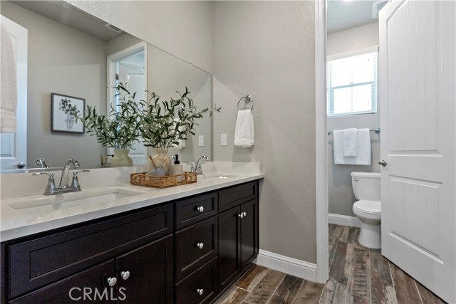Detail Gallery Image 18 of 28 For 11473 N via Campagna Dr, Fresno,  CA 93730 - 5 Beds | 3/1 Baths
