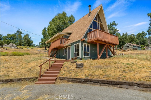 Detail Gallery Image 1 of 30 For 26120 Deertrail Dr, Tehachapi,  CA 93561 - 3 Beds | 2 Baths
