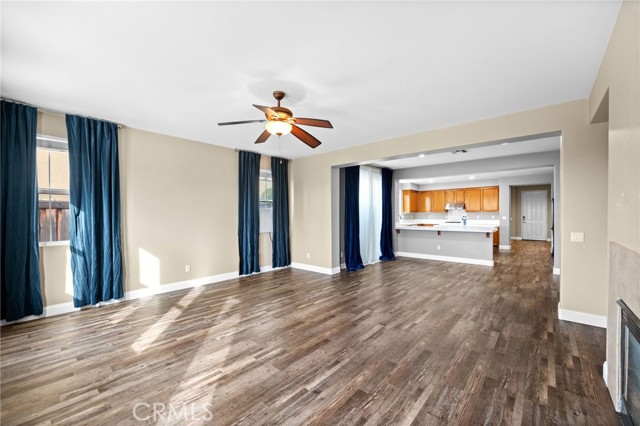 1829 Overland Court, Hemet CA: https://media.crmls.org/medias/fc90fbf2-6f4b-4430-8b6e-867ef62c544a.jpg