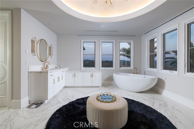 Detail Gallery Image 18 of 23 For 28 Tide Watch, Newport Coast,  CA 92657 - 6 Beds | 6/2 Baths