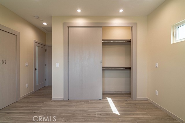 Detail Gallery Image 22 of 50 For 18748 Collins St, Tarzana,  CA 91356 - 4 Beds | 3 Baths