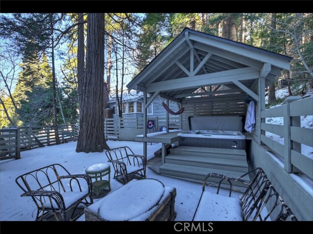 Detail Gallery Image 42 of 54 For 855 Lake Dr, Lake Arrowhead,  CA 92352 - 3 Beds | 3 Baths