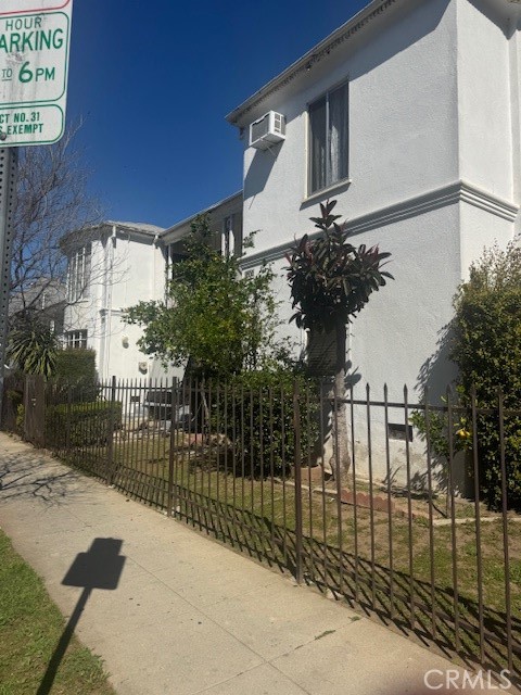 Detail Gallery Image 2 of 17 For 1200 N Kenmore, Los Angeles,  CA 90029 - – Beds | – Baths