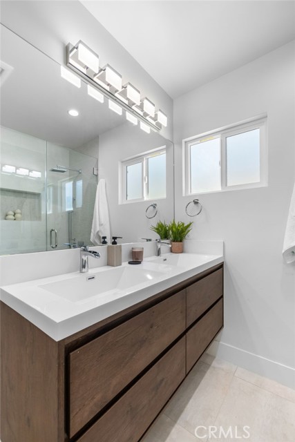 Detail Gallery Image 21 of 69 For 1504 N California, Burbank,  CA 91505 - – Beds | – Baths