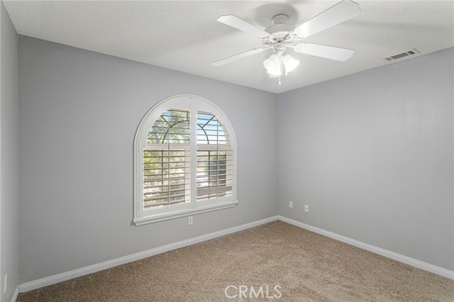 Detail Gallery Image 16 of 52 For 7360 Braceo St, Oak Hills,  CA 92344 - 5 Beds | 3/1 Baths