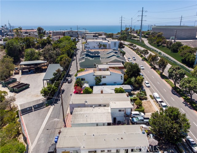 522 Rosecrans Avenue, Manhattan Beach, California 90266, 3 Bedrooms Bedrooms, ,2 BathroomsBathrooms,Residential,Sold,Rosecrans,SB21123330