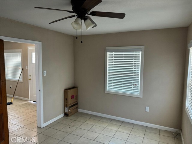 Image 3 for 1221 Santa Fe Dr, Barstow, CA 92311