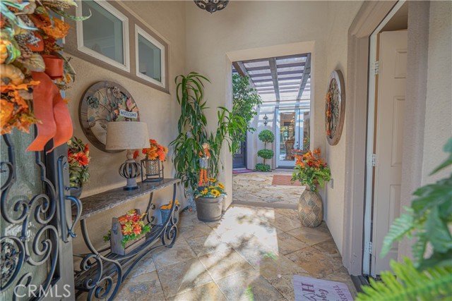 Detail Gallery Image 3 of 75 For 26524 Valley Oak Ln, Valencia,  CA 91381 - 5 Beds | 5/1 Baths