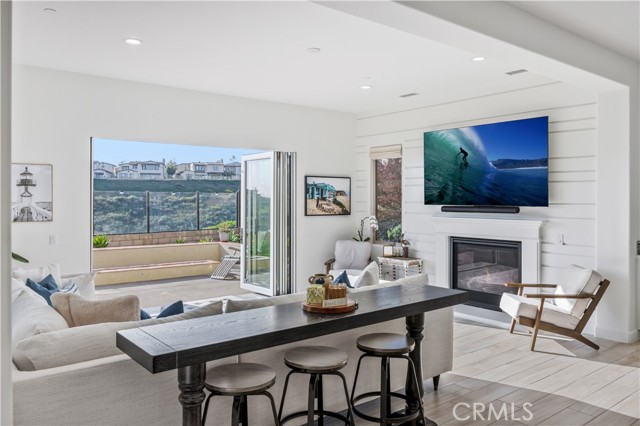 116 Via Bilbao, San Clemente CA: https://media.crmls.org/medias/fc93bdb5-f939-4fe4-9d6b-629241d150ad.jpg