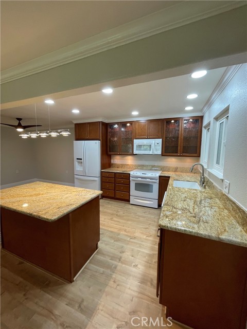 Detail Gallery Image 16 of 32 For 638 Avenida Sevilla #B,  Laguna Woods,  CA 92637 - 2 Beds | 2 Baths