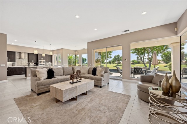 56720 Jack Nicklaus Boulevard, La Quinta CA: https://media.crmls.org/medias/fc955d58-a1e8-4199-ba9e-47727356a659.jpg
