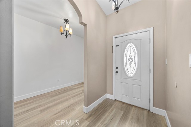 231 Sunny Meadow Drive, Bakersfield CA: https://media.crmls.org/medias/fc95fecf-34c3-438c-a0a4-e1cea9d3bf6d.jpg