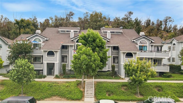 20334 Rue Crevier, Canyon Country CA: https://media.crmls.org/medias/fc966afe-1b42-4668-8702-de410a091c26.jpg