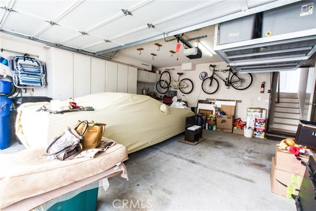 1079 Loma Drive, Hermosa Beach, California 90254, 2 Bedrooms Bedrooms, ,3 BathroomsBathrooms,Residential,Sold,Loma,SB17217522