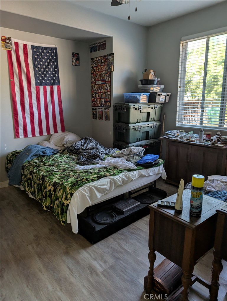 https://media.crmls.org/medias/fc9736c7-693b-4208-b1a5-cc23765ddae7.jpg?preset=X-Large