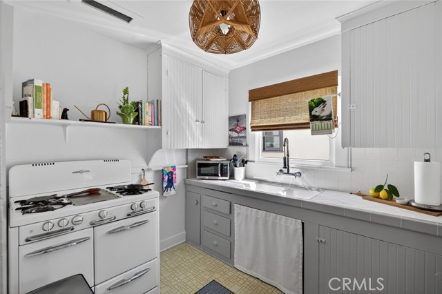 Detail Gallery Image 13 of 23 For 1116 E Whiting, Fullerton,  CA 92831 - 2 Beds | 1 Baths