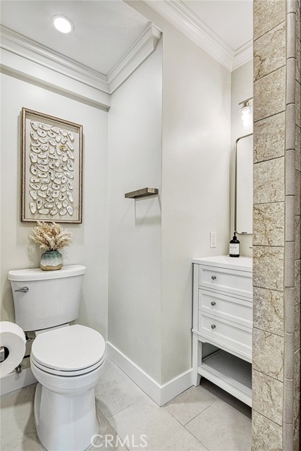 Detail Gallery Image 15 of 40 For 410 Acacia, Corona Del Mar,  CA 92625 - 2 Beds | 2 Baths
