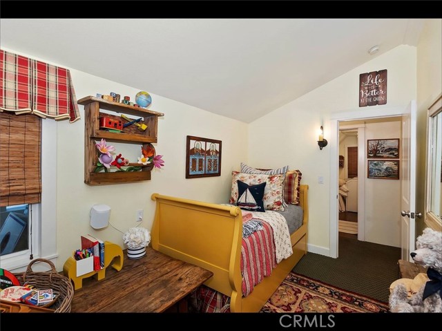 855 Lake Drive, Lake Arrowhead CA: https://media.crmls.org/medias/fc994038-31e1-4077-83f2-c71fd4cd1e14.jpg