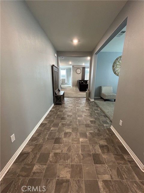 Detail Gallery Image 8 of 16 For 16654 Emerson Ln, Fontana,  CA 92336 - 4 Beds | 3 Baths