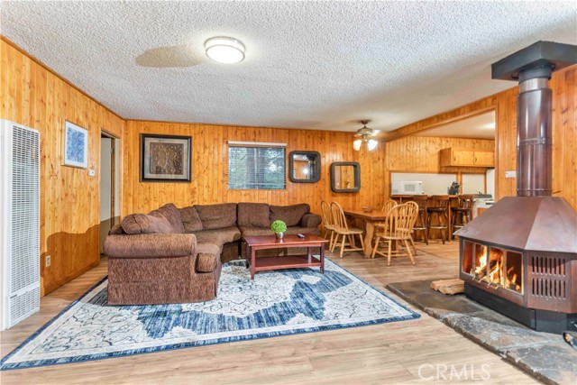 Image 13 of 46 For 39372 Big Bear Boulevard