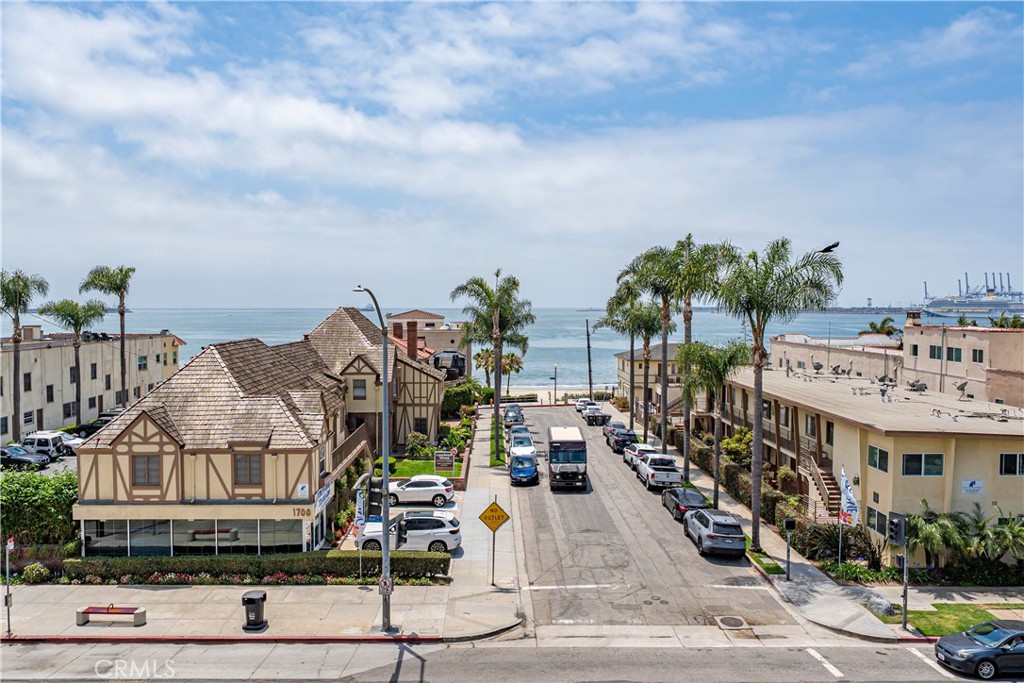1635 E Ocean #C4