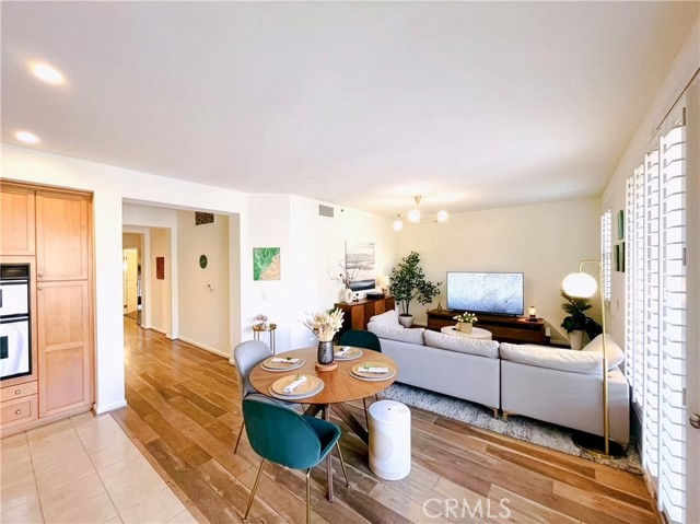 Detail Gallery Image 8 of 58 For 201 E Angeleno Ave #206,  Burbank,  CA 91502 - 2 Beds | 2 Baths
